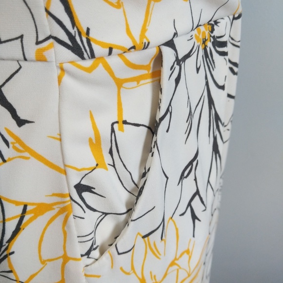 Dress - Picture 6 of 6